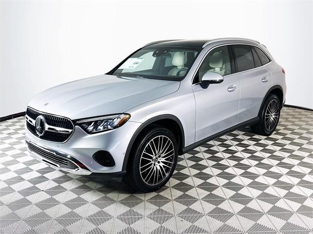 2026 Mercedes Benz GLC 300 photo 3