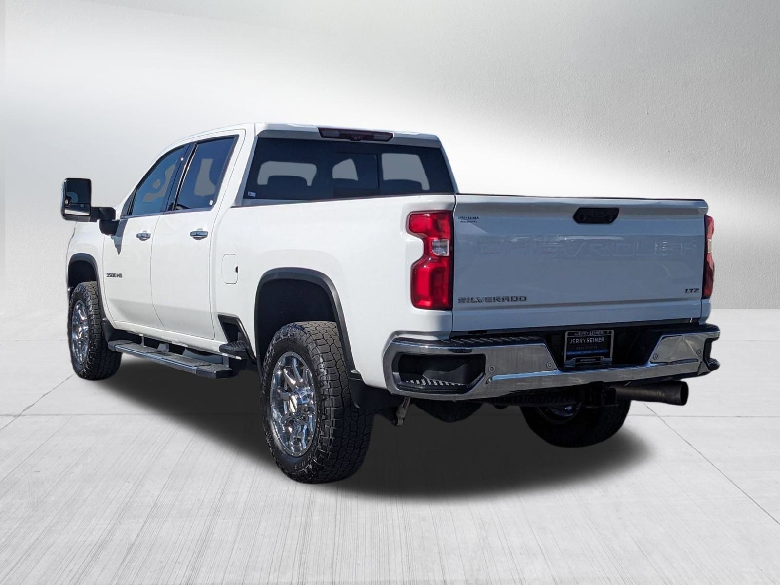 2021 Chevrolet Silverado 3500HD LTZ photo 3