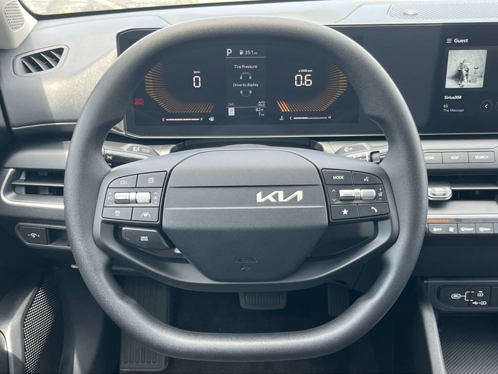 2025 Kia K4 LXS photo 18