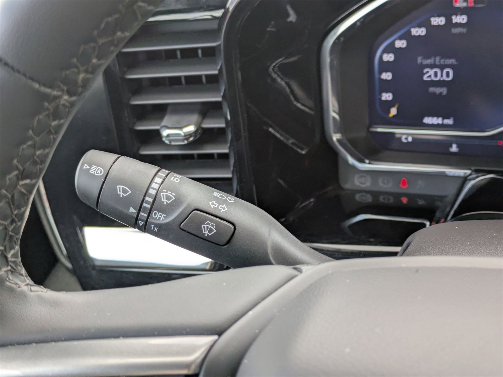2025 Chevrolet Silverado 1500 LT photo 24