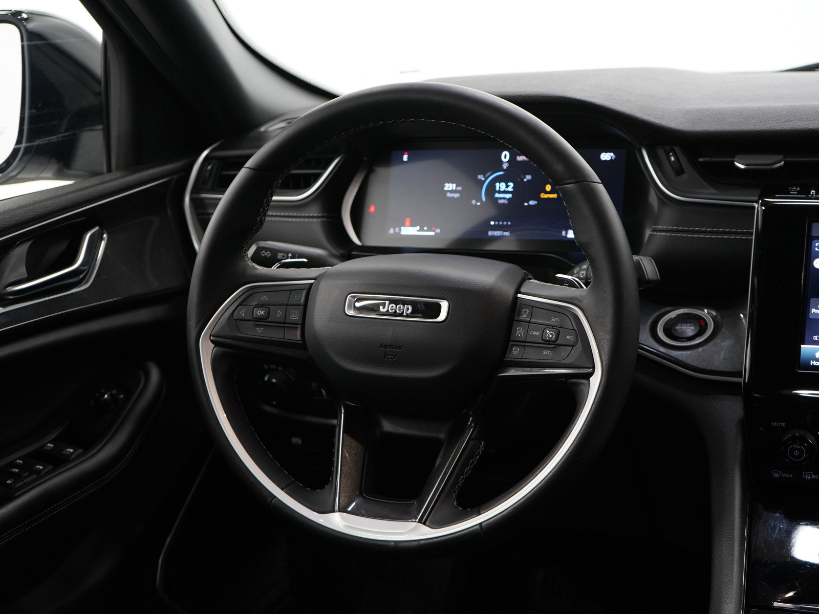 2022 Jeep Grand Cherokee Altitude photo 14