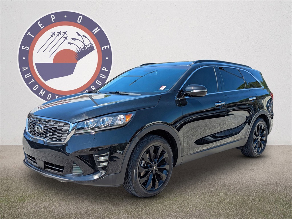 2020 Kia Sorento S photo 2