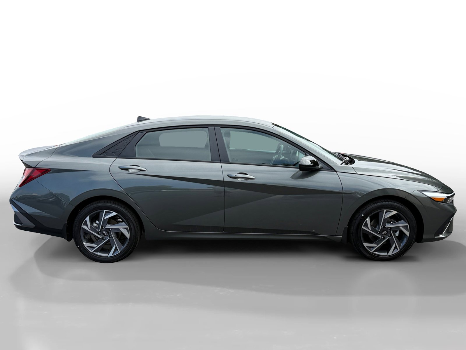 2025 Hyundai Elantra SEL Sport photo 6