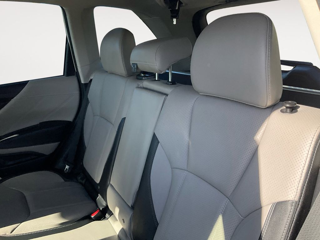 2022 Subaru Forester Limited photo 26
