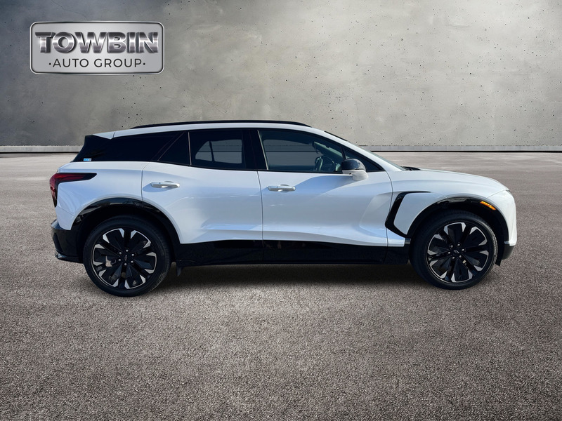 2025 Chevrolet Blazer EV RS photo 3