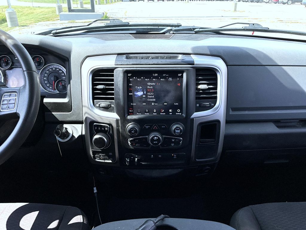 2019 Ram 1500 Classic Warlock photo 12