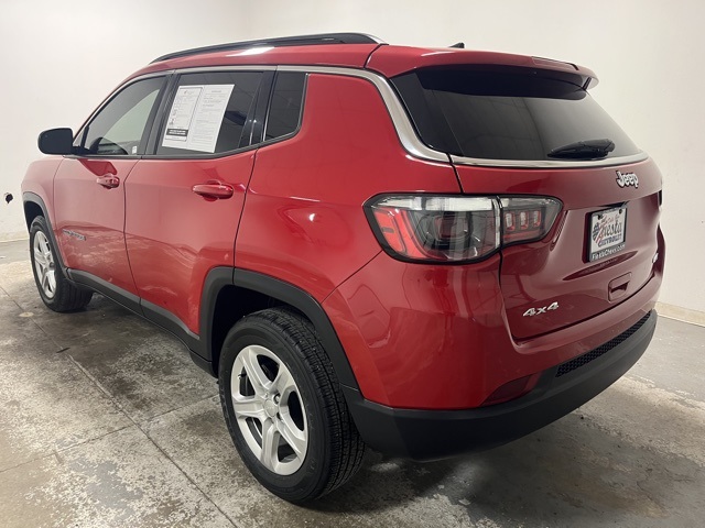 2023 Jeep Compass Latitude photo 4