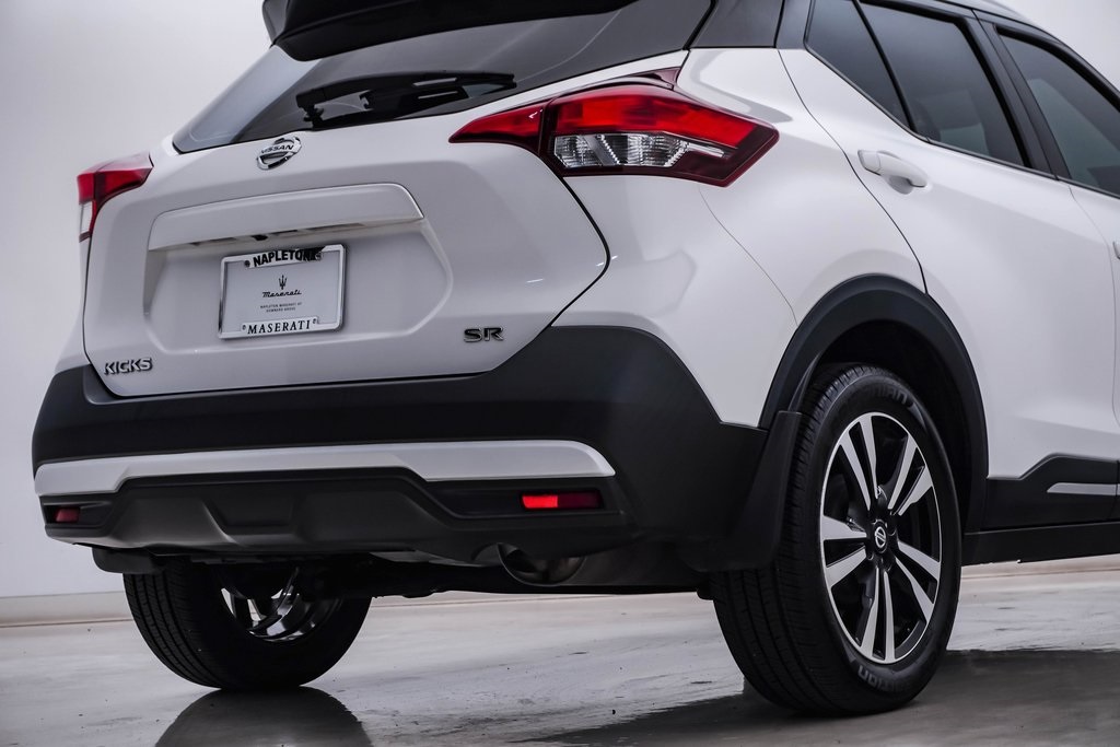 2019 Nissan Kicks SR photo 10