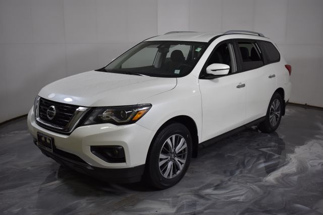 2020 Nissan Pathfinder SV