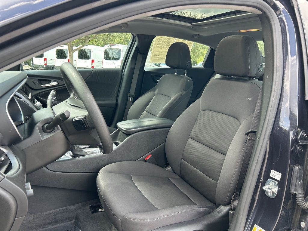 2023 Chevrolet Malibu 1LT photo 12