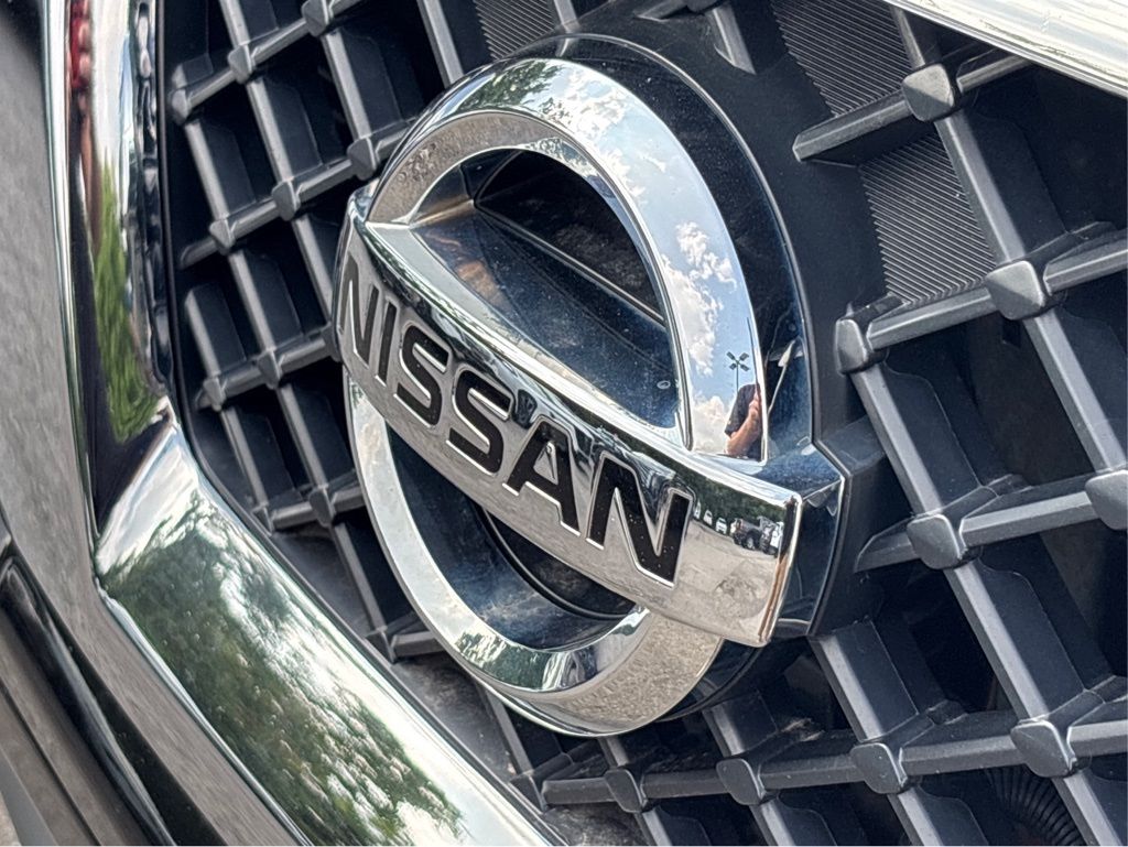 2018 Nissan Frontier SV photo 12