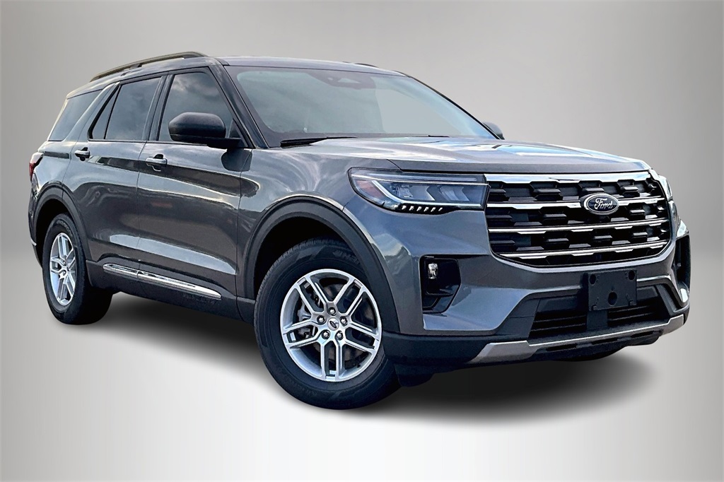 2025 Ford Explorer Active's photo