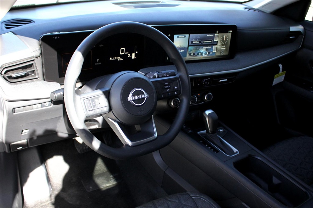 2025 Nissan Kicks SV photo 10
