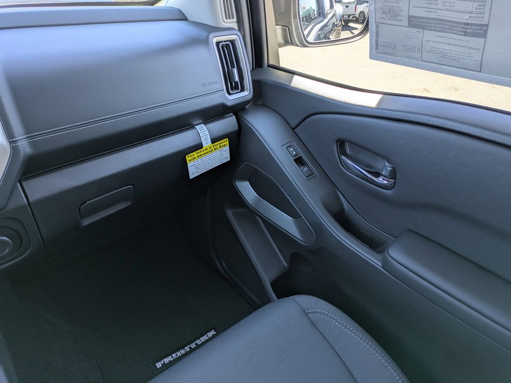2026 Nissan Frontier SV photo 15