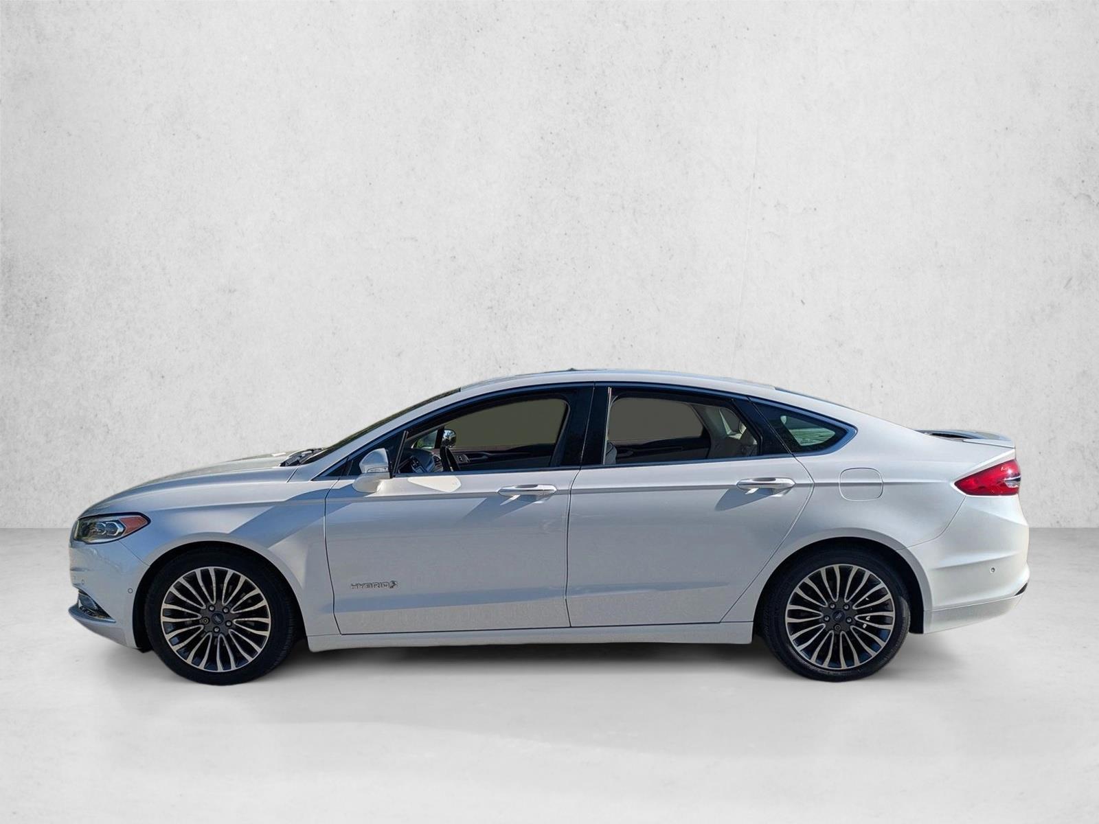 2017 Ford Fusion Hybrid Titanium photo 3