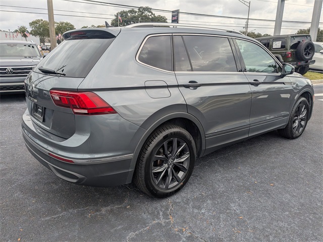 2022 Volkswagen Tiguan SE photo 2