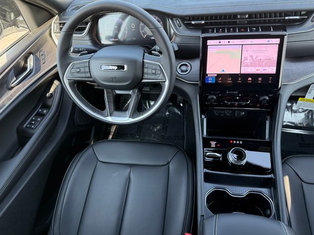 2025 Jeep Grand Cherokee Limited photo 22