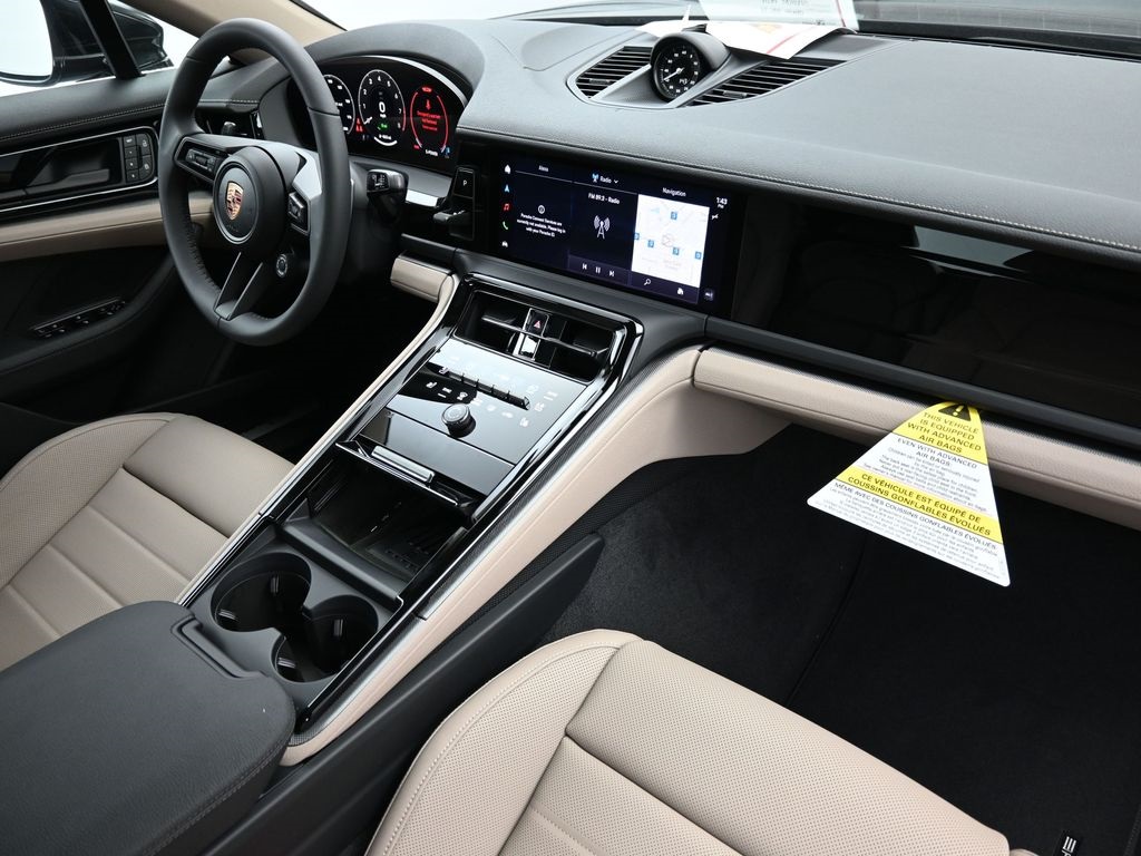 2026 Porsche Panamera E-Hybrid 4 photo 24