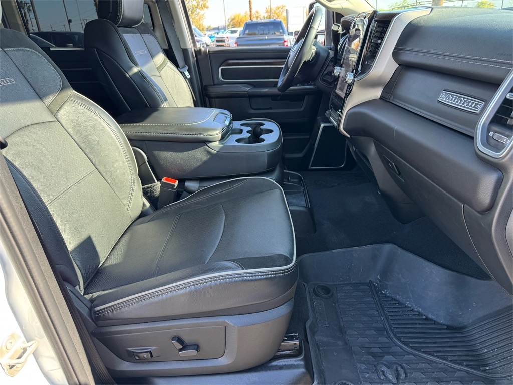 2024 Ram 3500 Laramie photo 21