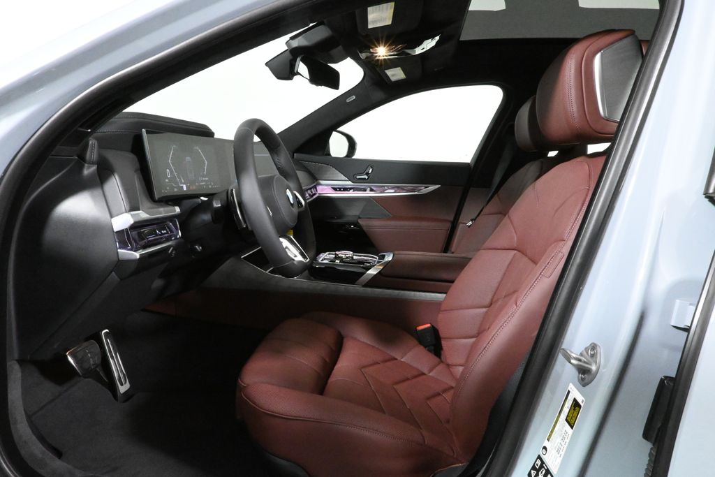 2026 Bmw 740i xDrive photo 3