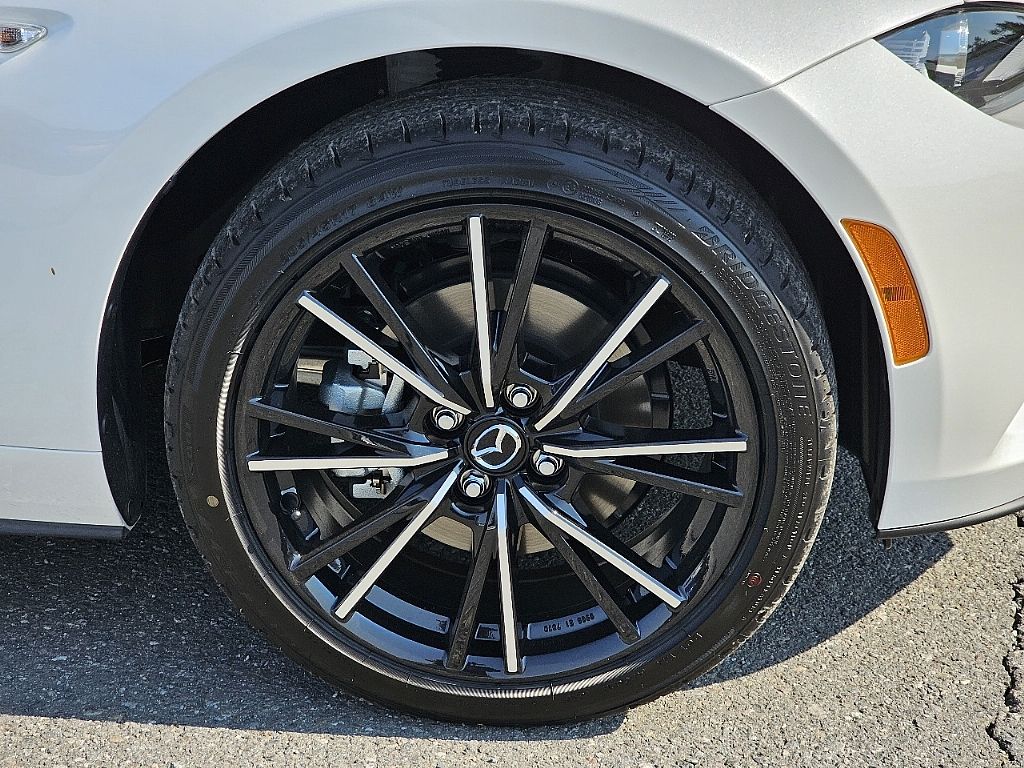 2025 Mazda MX-5 Miata Miata RF Grand Touring photo 6