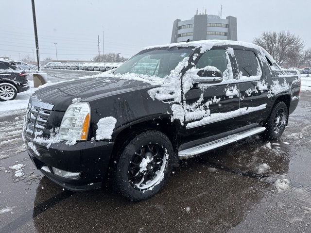 2011 Cadillac Escalade EXT Luxury photo 2