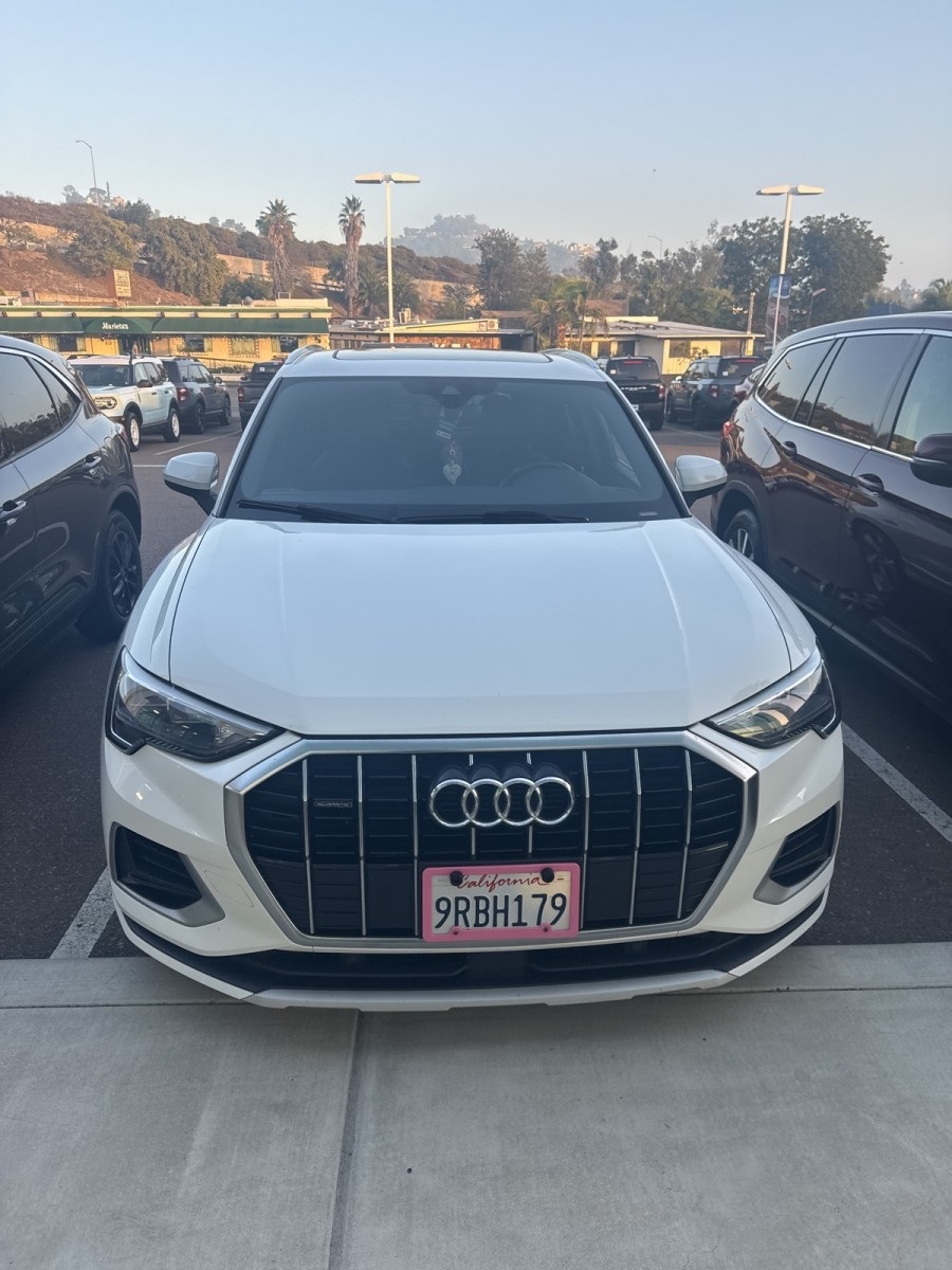 2021 Audi Q3 Premium photo 4