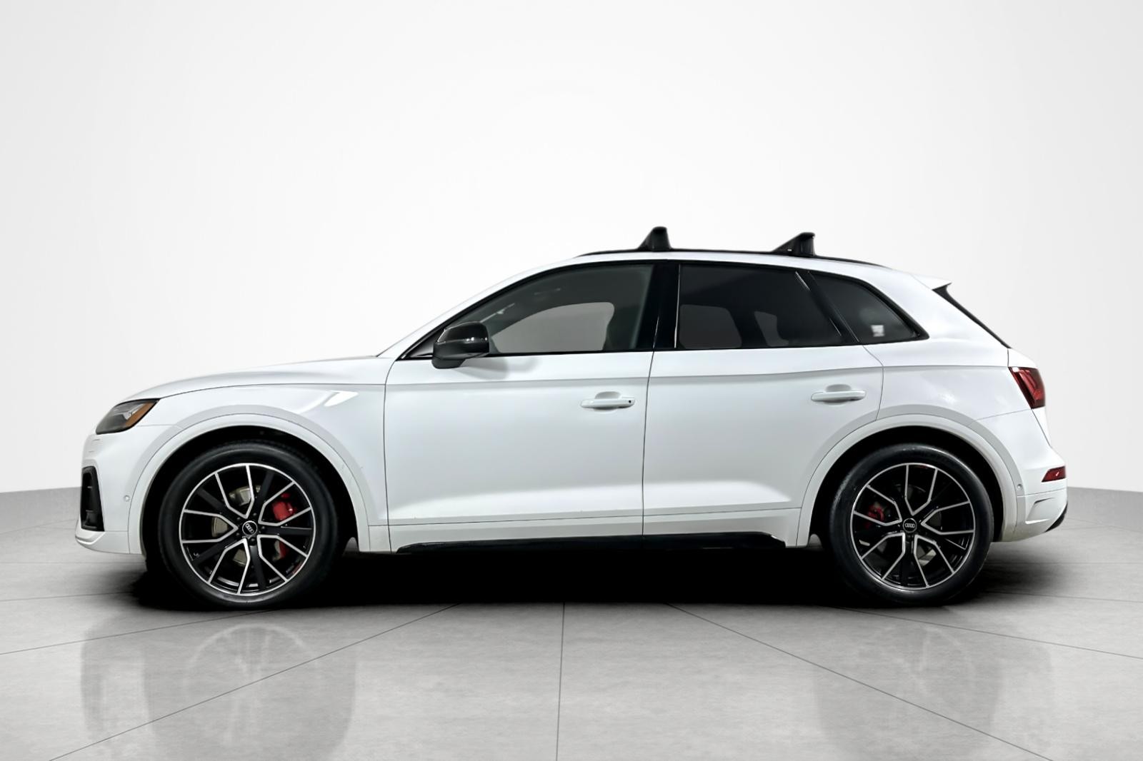 2023 Audi SQ5 Prestige photo 2