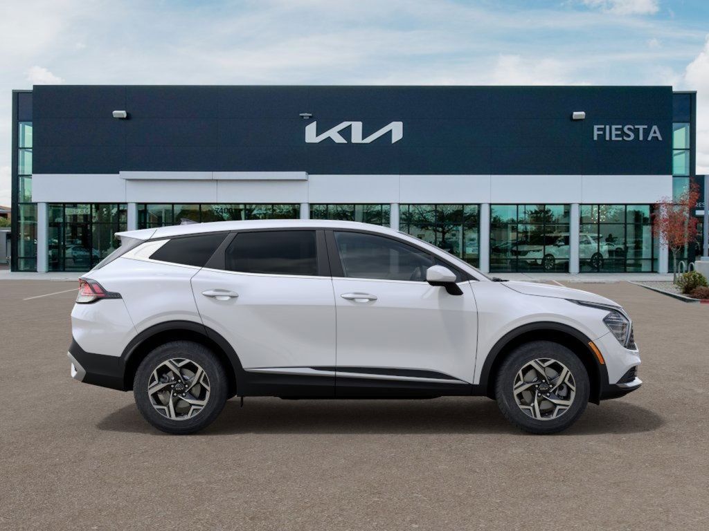2025 Kia Sportage LX photo 8