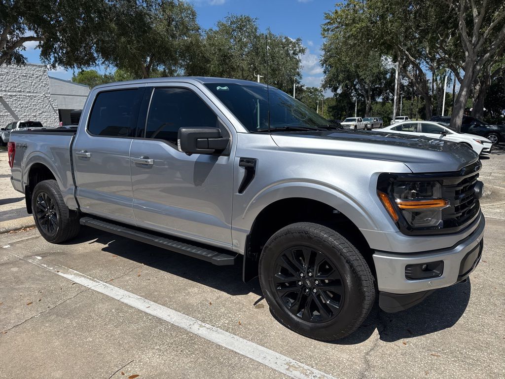 2024 Ford F-150 XLT photo 2