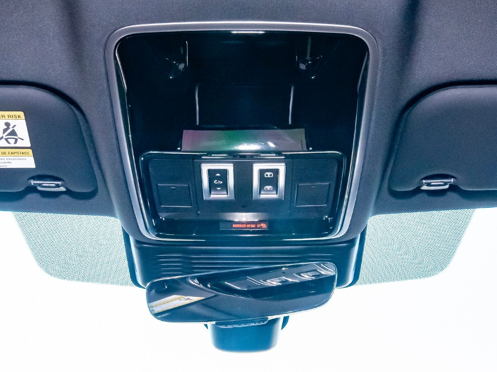 2026 Land Rover Range Rover Velar SE photo 17