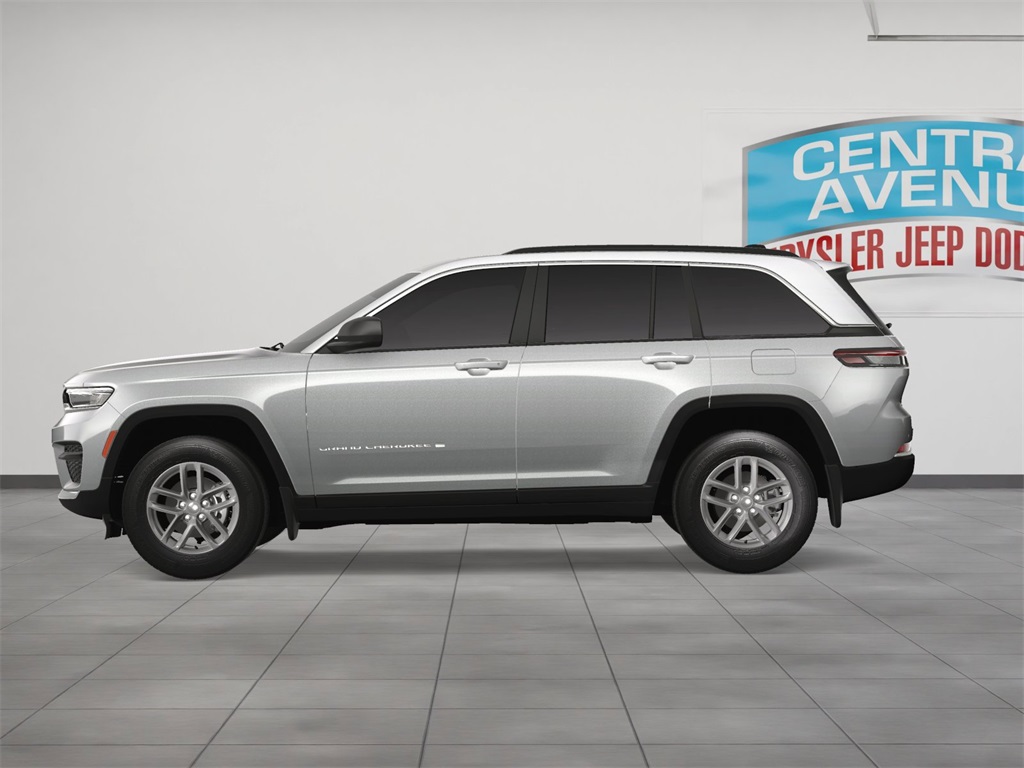 2025 Jeep Grand Cherokee Laredo X photo 2