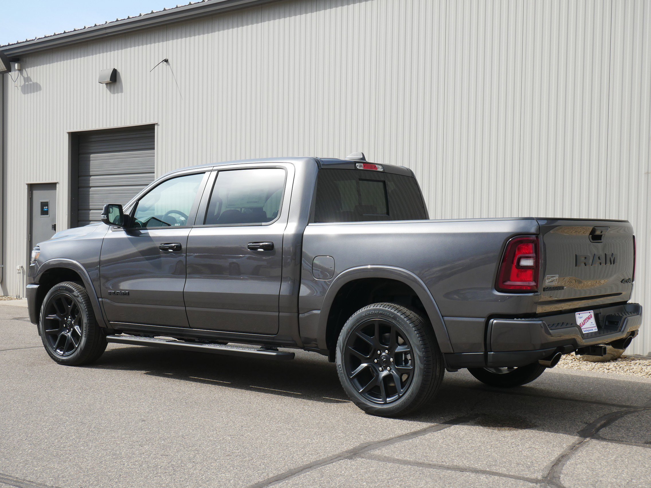 2025 Ram 1500 Laramie photo 3