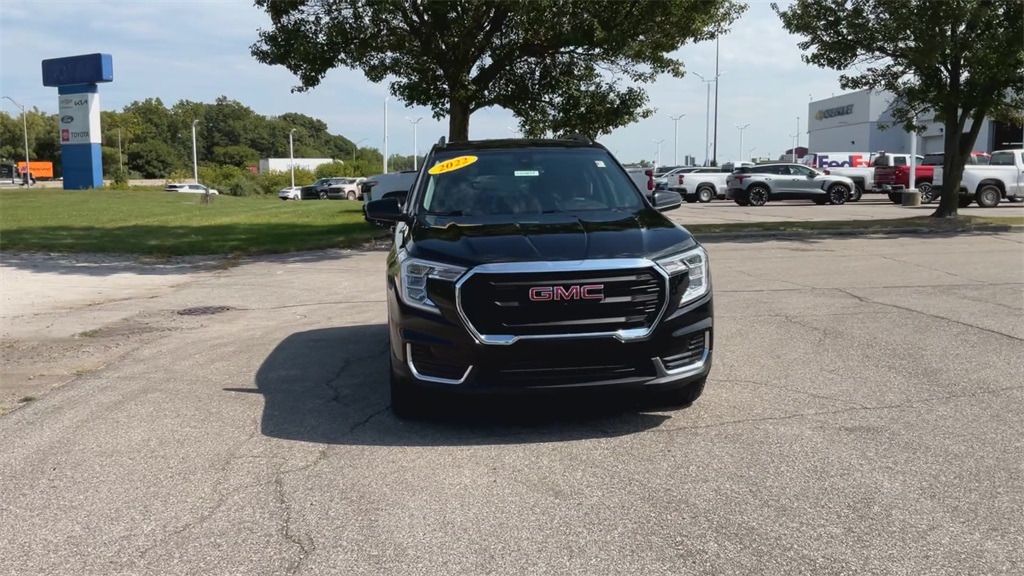 2022 Gmc Terrain SLE photo 2