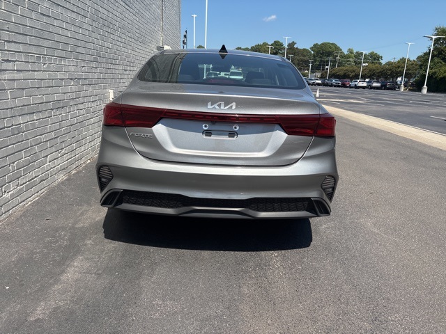 2023 Kia Forte LXS photo 3