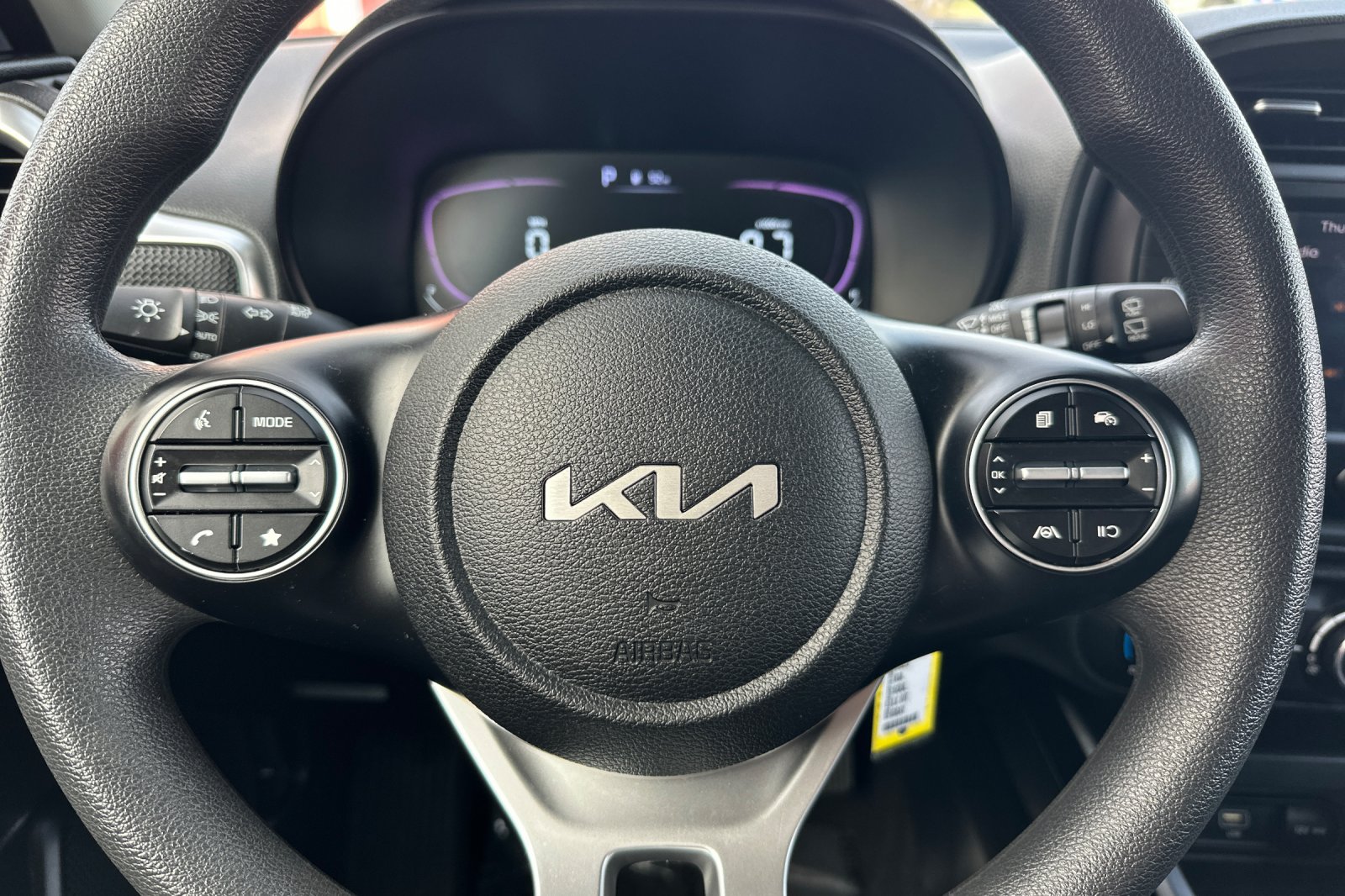 2023 Kia Soul LX photo 16