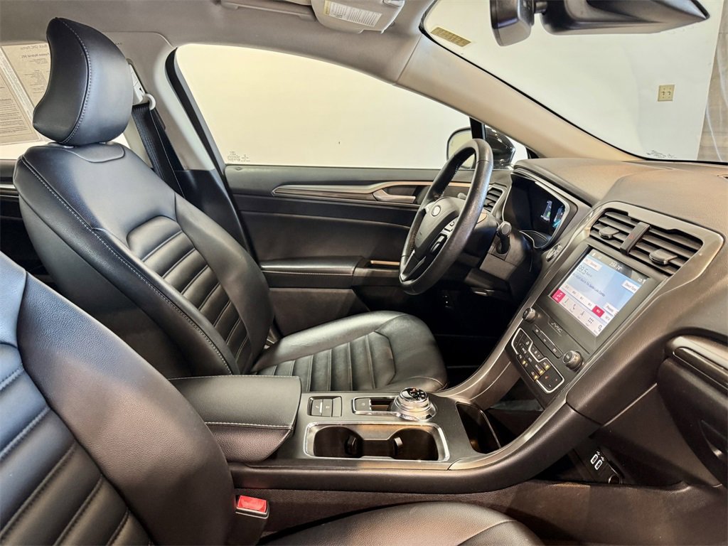2019 Ford Fusion Hybrid SEL photo 20