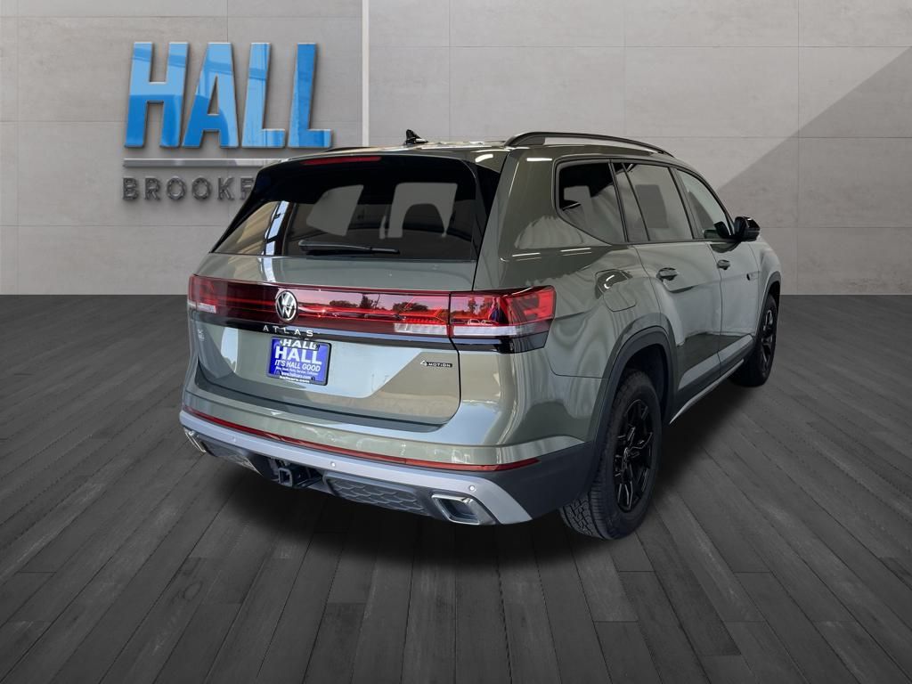 2025 Volkswagen Atlas Peak Edition SE photo 4