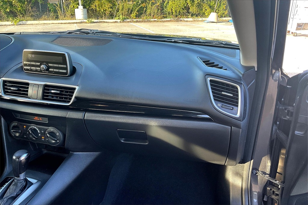 2015 Mazda Mazda3 i SV photo 14