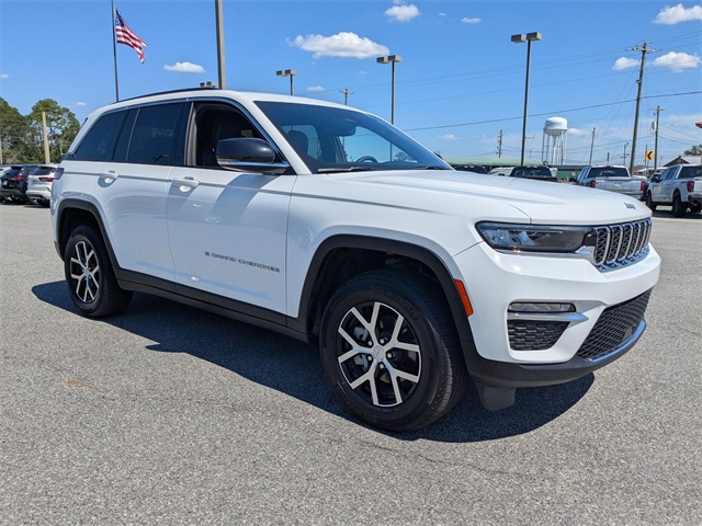 2024 Jeep Grand Cherokee Limited photo 2