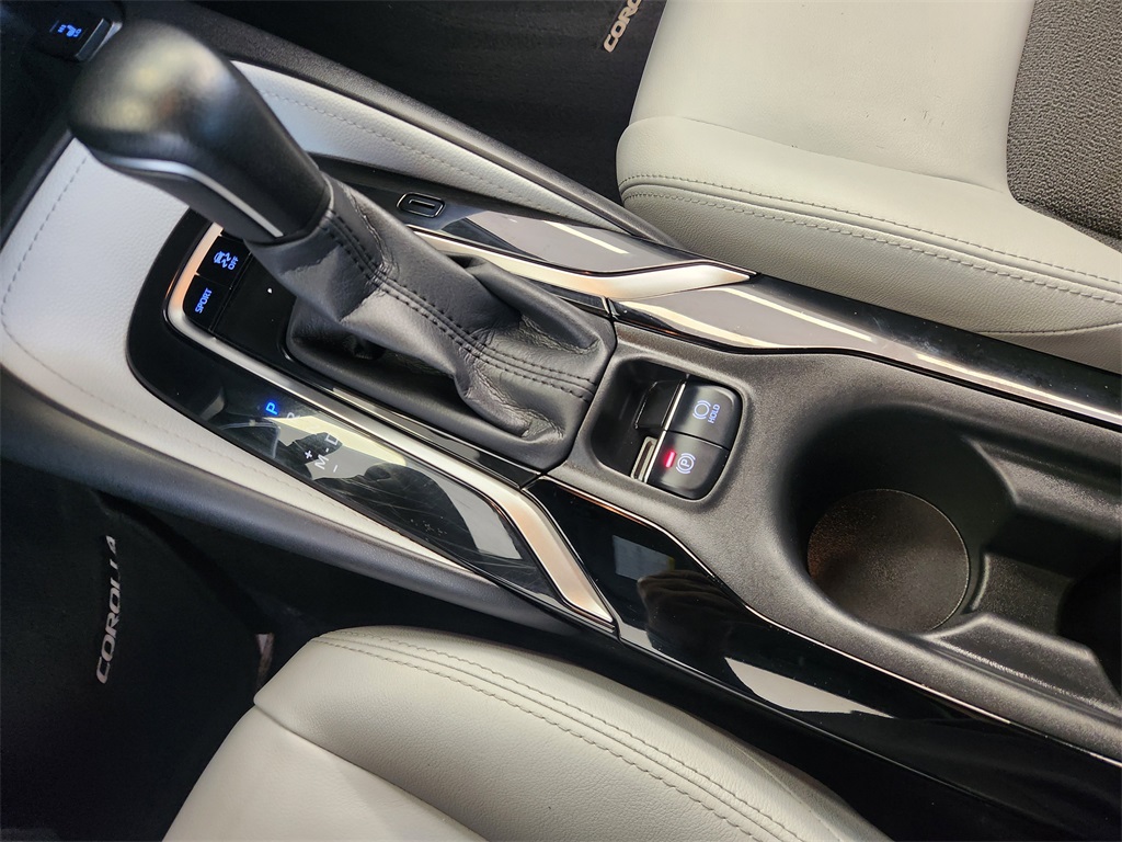 2019 Toyota Corolla XSE photo 16