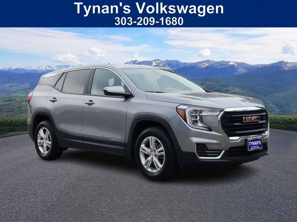 2024 GMC Terrain SLE's photo