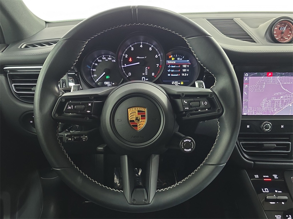 2024 Porsche Macan T photo 14