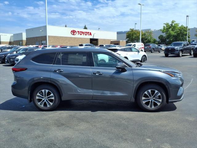 Certified 2021 Toyota Highlander XLE with VIN 5TDGZRBHXMS536064 for sale in Burnsville, Minnesota