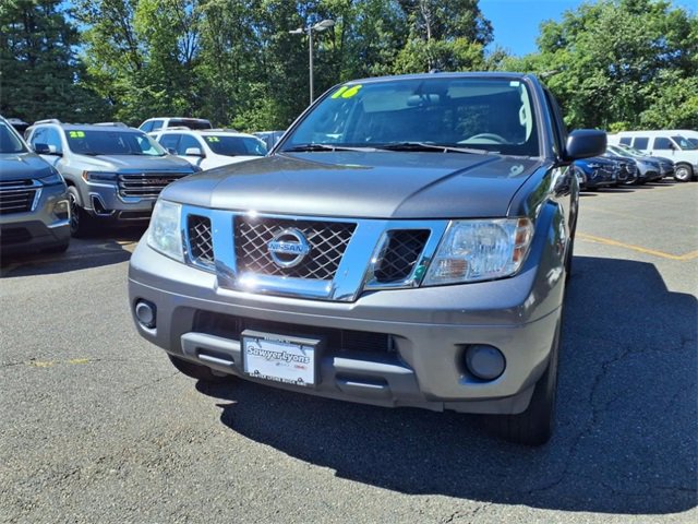 2016 Nissan Frontier SV photo 2