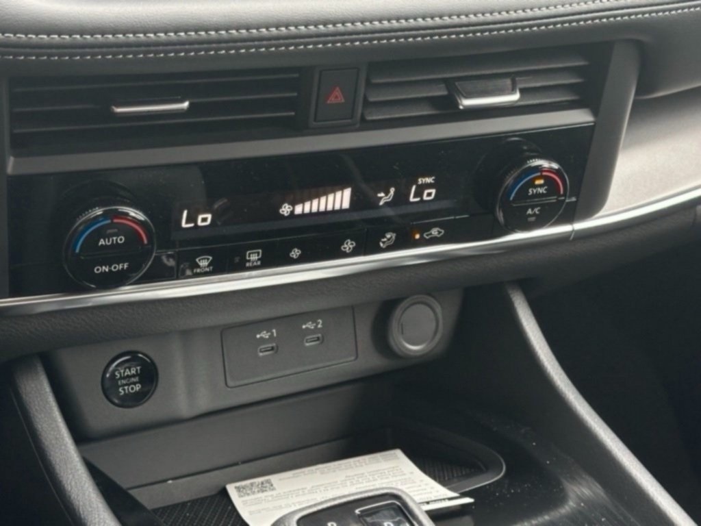 2026 Nissan Rogue SV photo 11