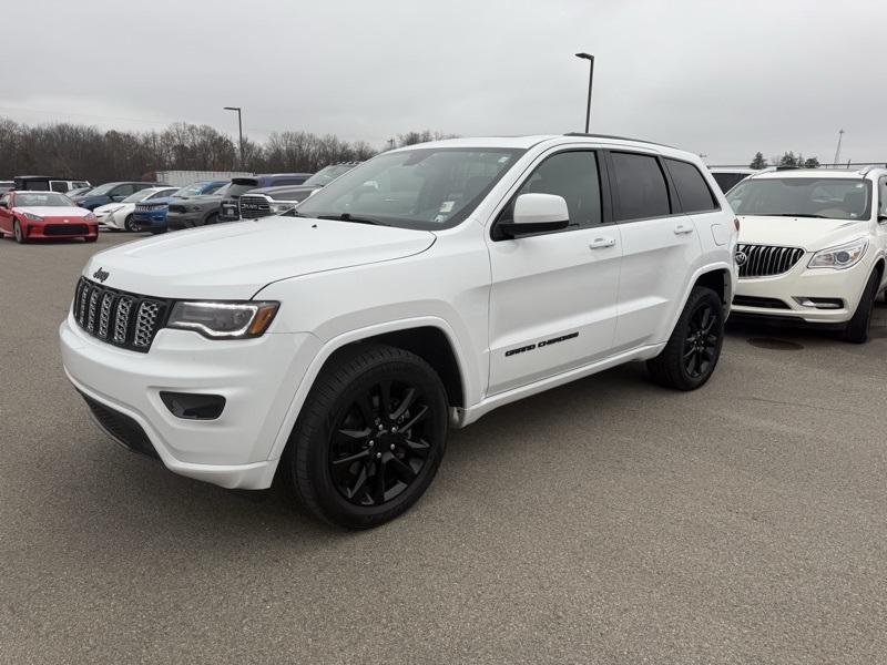 2021 Jeep Grand Cherokee Laredo X photo 3