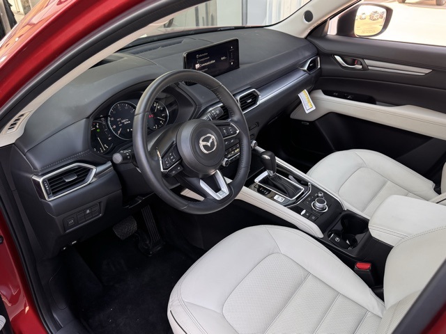 2024 Mazda CX-5 2.5 Premium Plus photo 9