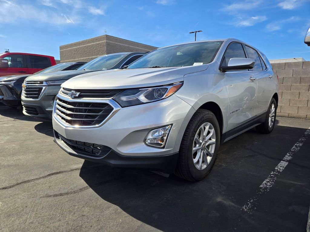 2020 Chevrolet Equinox LT photo 2