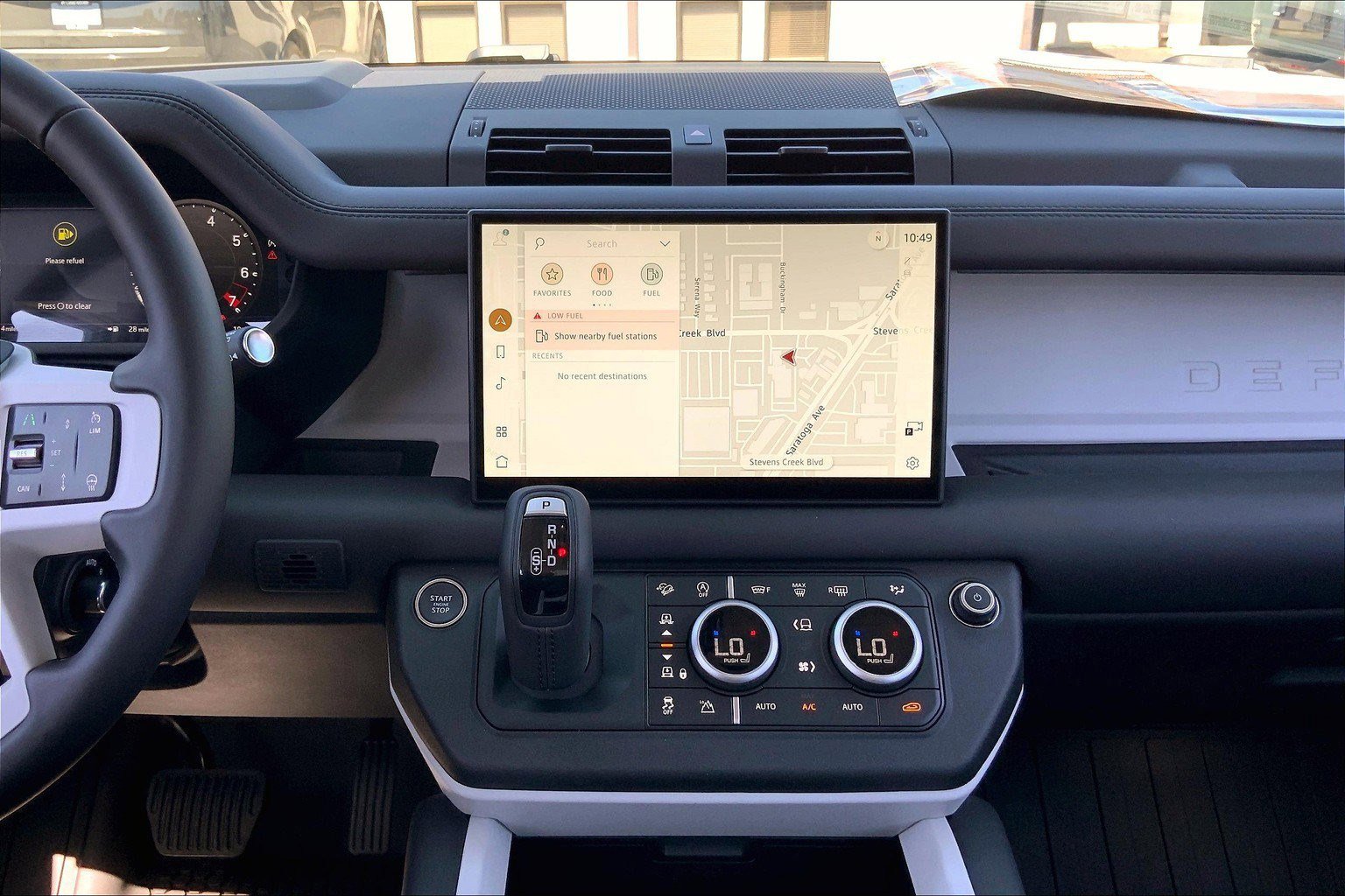 2025 Land Rover Defender 110 X-Dynamic SE photo 6